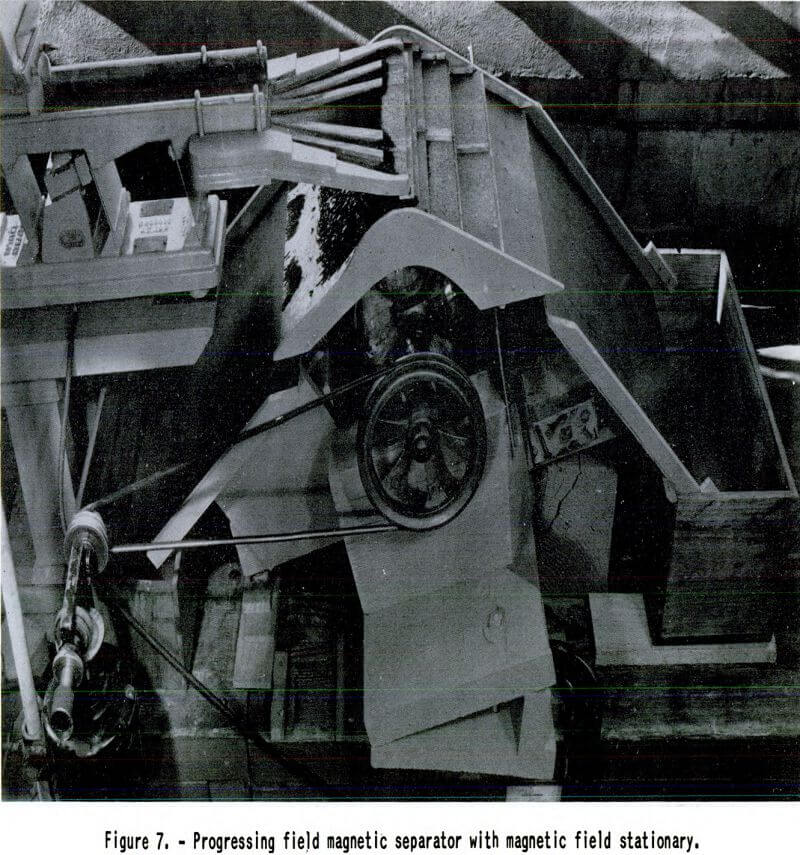 progressing field mineral separator