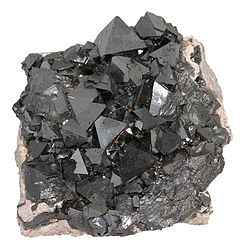 Magnetite-118736.jpg