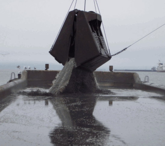 clamshell dredge