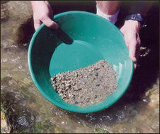 gold-panning-technique-step-2