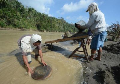 mining gold phillipines f2