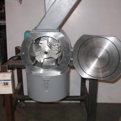 Small-Knife-Mill-5